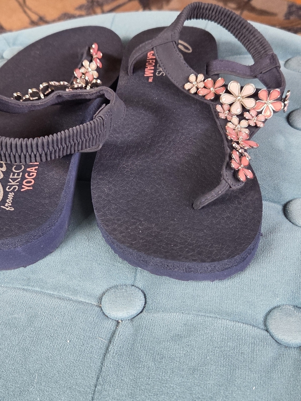 Skechers Navy Floral T-Strap Sandals with Pink Flower Accents - Picture 6 of 6